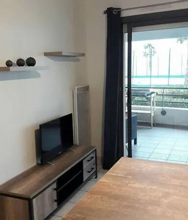Apartment De 25m2 + Terrasse De 14m2+garage Privatif *